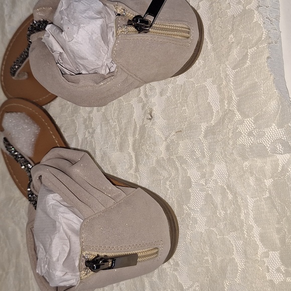 NIB Flourish Sandals Size 7 - Picture 8 of 11